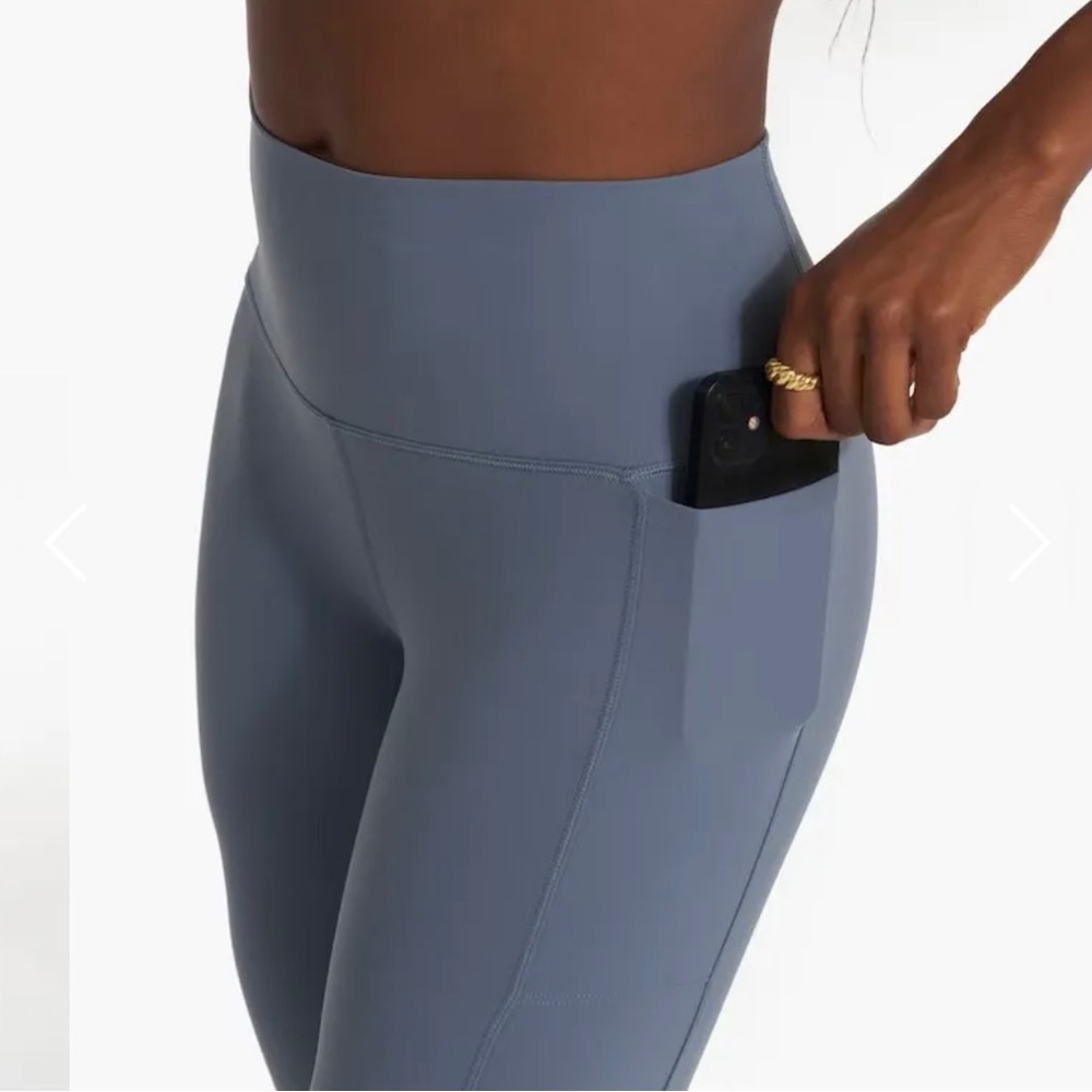 Vuori High-Waist Leggings in Teal Blue - Picture 2 of 11